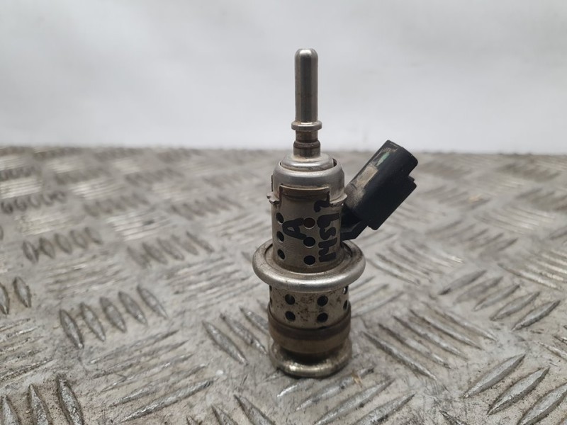 Recambio de inyector adblue para peugeot 3008 allure referencia OEM IAM 9813930180 L322B02645 