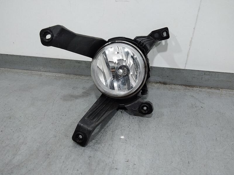 Recambio de faro antiniebla izquierdo para ssangyong rodius 4wd power referencia OEM IAM 8320121500  