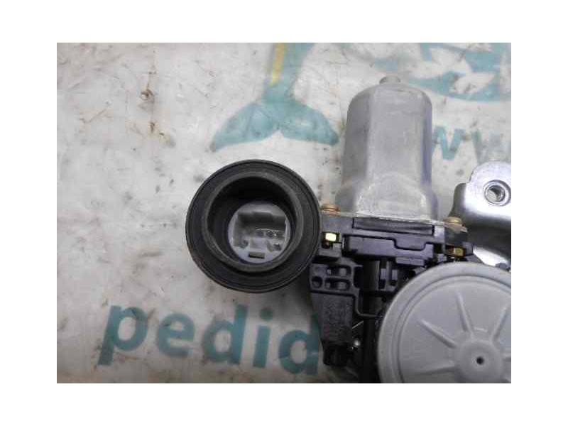 Recambio de elevalunas delantero derecho para toyota land cruiser (j12) 3.0 d-4d gx referencia OEM IAM   6 PINS