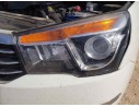 Recambio de faro izquierdo para ssangyong rodius 4wd power referencia OEM IAM 8310121600  TOCADO