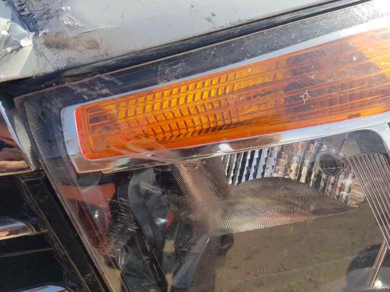 Recambio de faro izquierdo para ssangyong rodius 4wd power referencia OEM IAM 8310121600  TOCADO