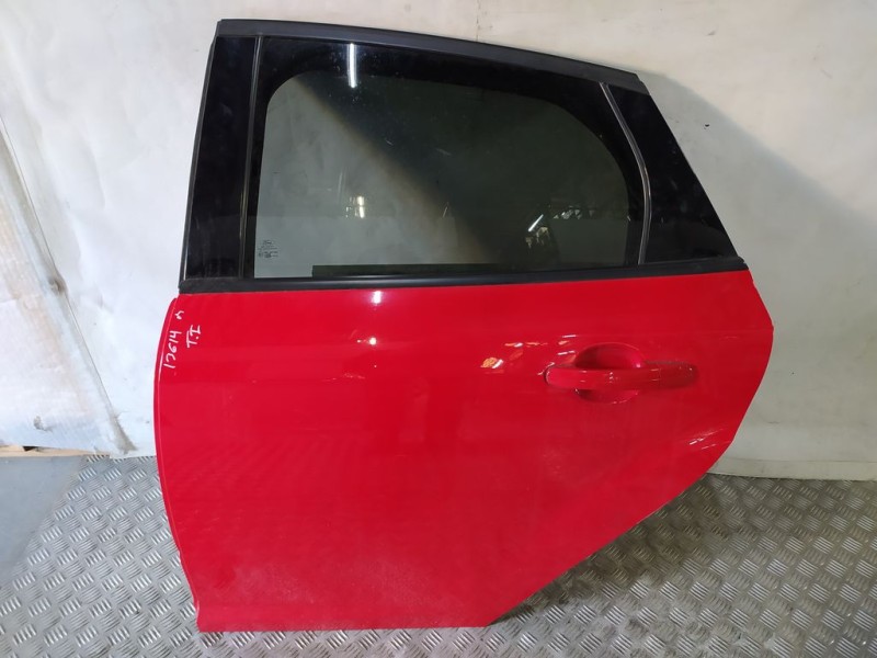 Recambio de puerta trasera izquierda para ford focus active referencia OEM IAM 2172760  