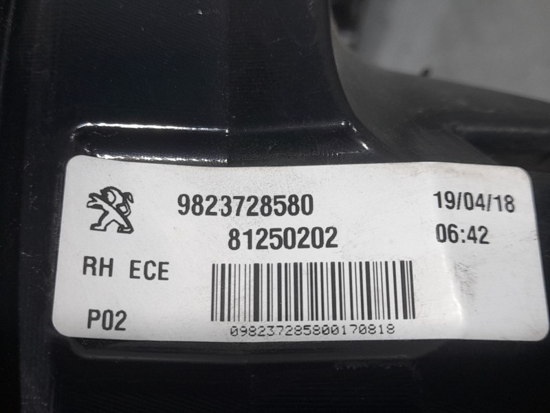 Recambio de piloto trasero derecho exterior para peugeot 308 ii (lb_, lp_, lw_, lh_, l3_) 1.6 hdi 100 referencia OEM IAM 9823728