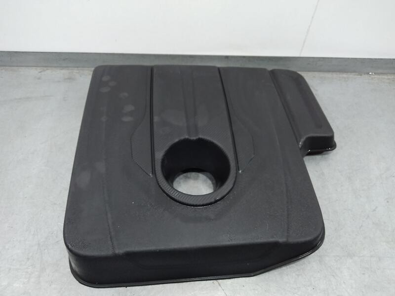 Recambio de tapa motor para ssangyong rodius 4wd power referencia OEM IAM a6710101014  