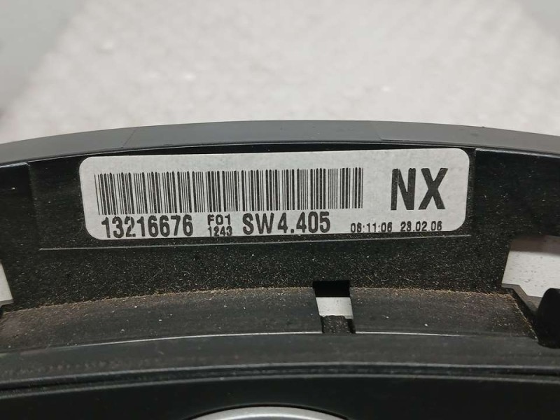 Recambio de cuadro instrumentos para opel astra h berlina cosmo referencia OEM IAM 13216676  