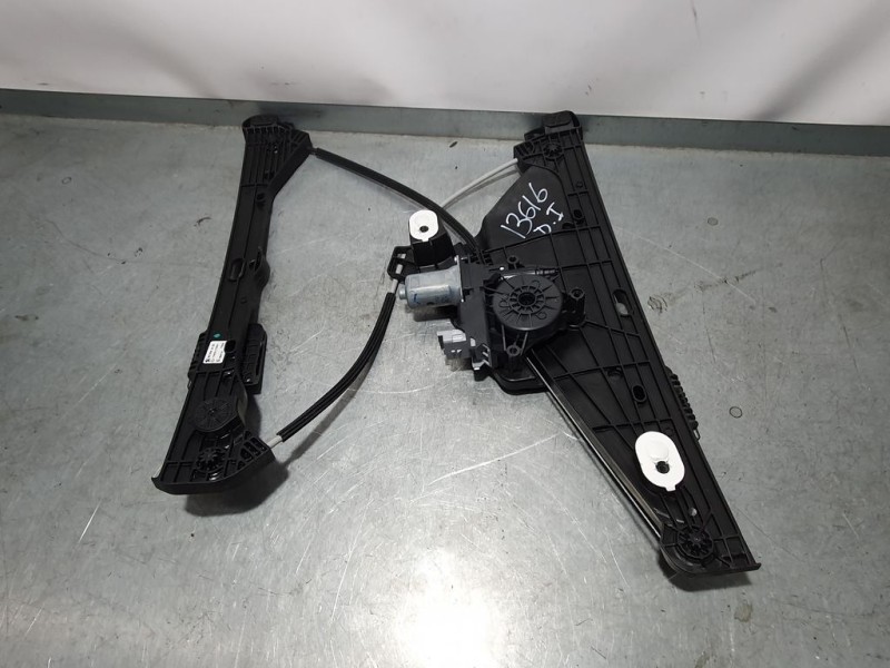 Recambio de elevalunas delantero izquierdo para peugeot 208 (p2) allure referencia OEM IAM 9829043680  ELÉCTRICO 6 PINS