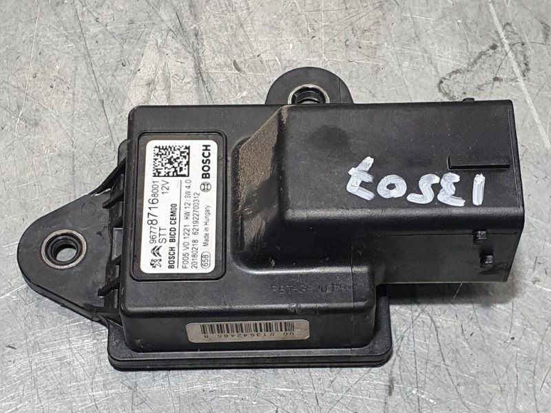 Recambio de rele para citroën c4 cactus live referencia OEM IAM 9677871680 F005VO1221 BOSCH