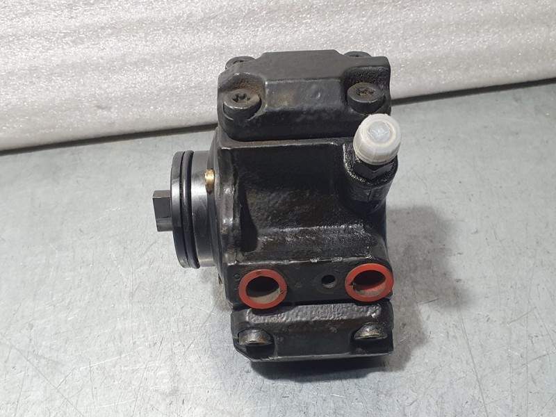 Recambio de bomba alta presion para hyundai tucson (jm) 2.0 crdi style referencia OEM IAM 3310027000 0445010038 BOSCH