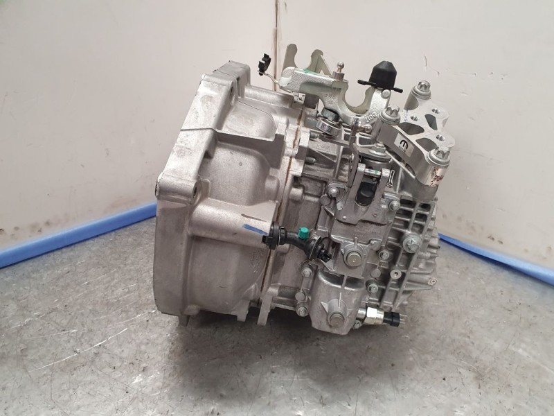 Recambio de caja cambios para jeep compass ii sport 4x2 referencia OEM IAM C63563538 1982534 6VELOCIDADES