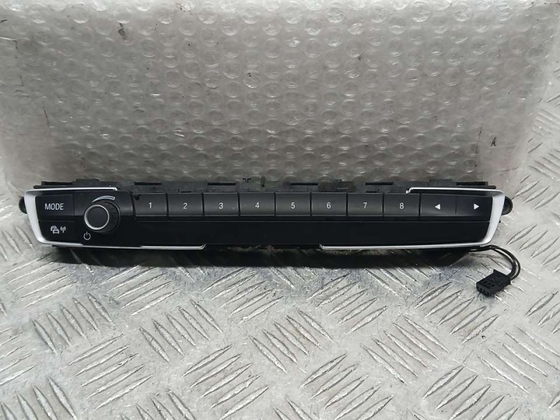 Recambio de mando multifuncion para bmw serie 1 lim. 5-trg. (f20) 116d referencia OEM IAM 6832884  ON OFF. VOLUMEN