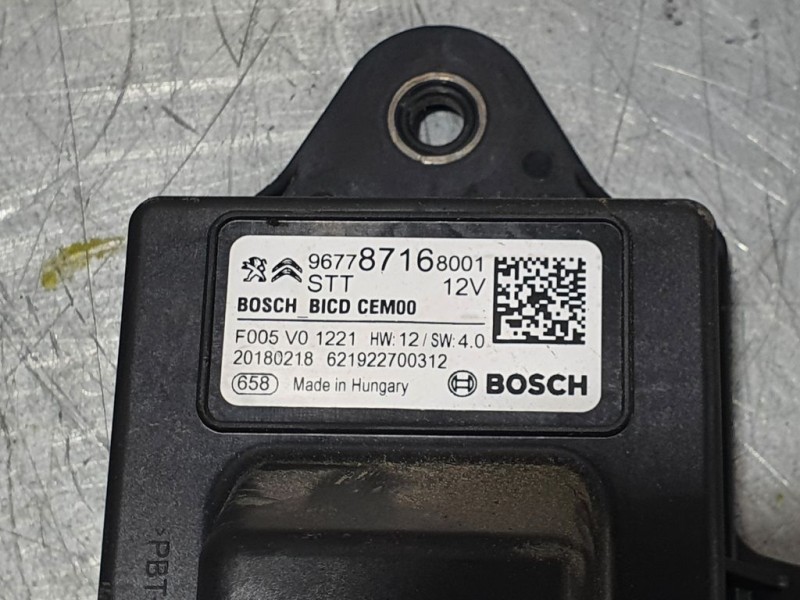 Recambio de rele para citroën c4 cactus live referencia OEM IAM 9677871680 F005VO1221 BOSCH