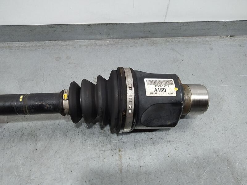 Recambio de transmision delantera izquierda para ssangyong rodius 4wd power referencia OEM IAM 4130036000  