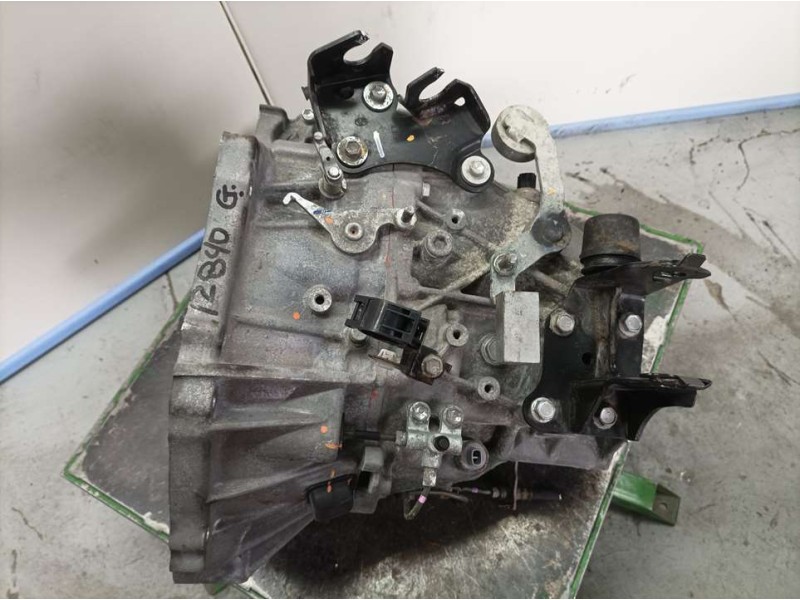 Recambio de caja cambios para toyota auris touring sports (e18) active referencia OEM IAM 12EPP301517C 3030002400 6VELOCIDADES