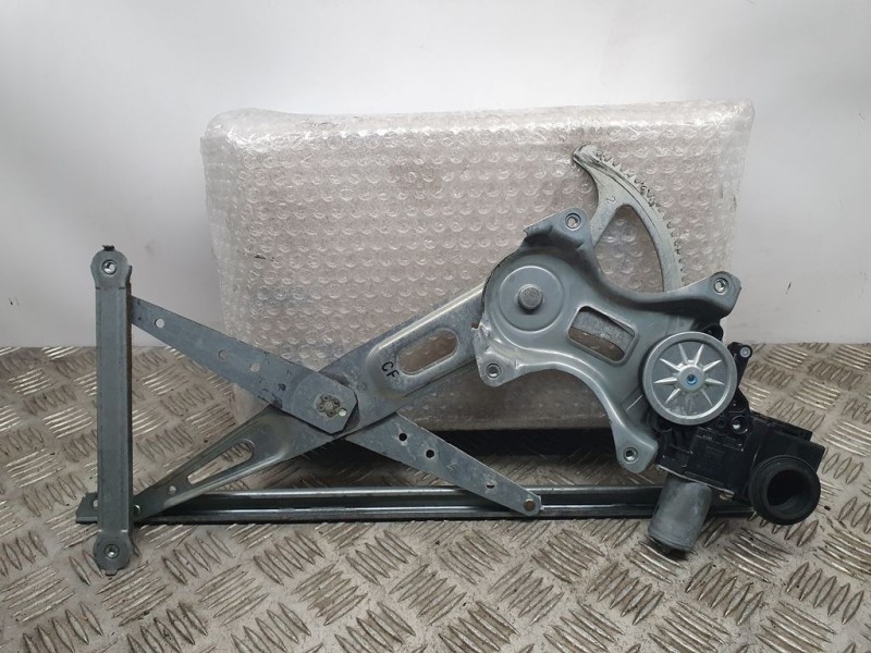 Recambio de elevalunas delantero derecho para toyota prius+ advance referencia OEM IAM 6980121020  ELECTRICO