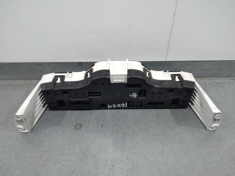 Recambio de cuadro instrumentos para ssangyong rodius 4wd power referencia OEM IAM 8026021520  IZQUIERDO