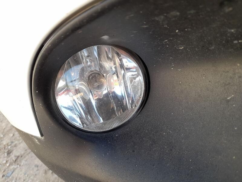 Recambio de faro antiniebla derecho para citroën c4 cactus 1.2 vti 82 referencia OEM IAM 9675450980  