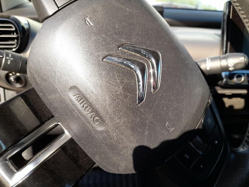 Recambio de kit airbag para citroën c4 cactus 1.2 vti 82 referencia OEM IAM 98012181ZD C/SALPICADERO Y PRETENSORES 