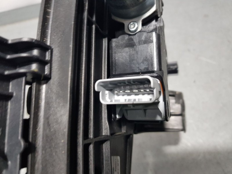 Recambio de elevalunas trasero izquierdo para peugeot 2008 (p1) gt referencia OEM IAM 9830003080  ELECTRICO 6 PINS