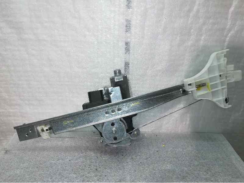 Recambio de elevalunas trasero derecho para ford mondeo berlina (ge) referencia OEM IAM 0130821772 8 PINS ELECTRICO 