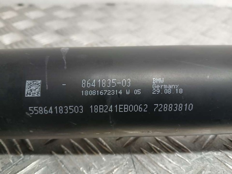 Recambio de transmision central para bmw serie 1 lim. 5-trg. (f20) 116d referencia OEM IAM 864183503 72883810 TRASERA