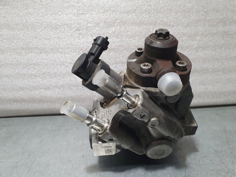 Recambio de bomba alta presion para citroën c3 1.6 blue-hdi fap referencia OEM IAM 9811347380 0445010739 BOSCH