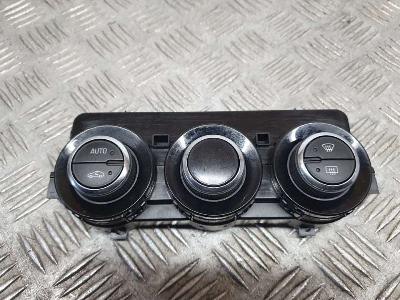 Recambio de mando climatizador para opel corsa e selective referencia OEM IAM 13468064 1700271001 6B001545