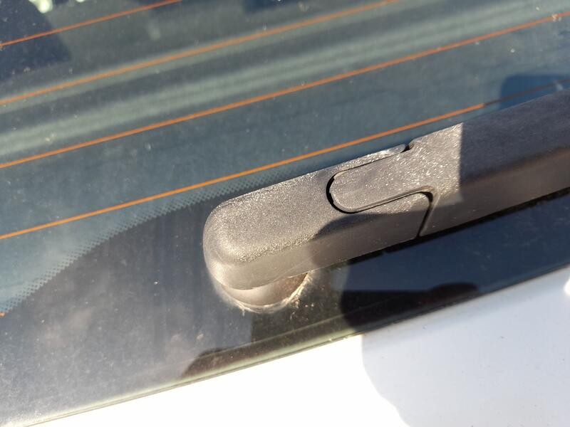 Recambio de motor limpia trasero para citroën c4 cactus 1.2 vti 82 referencia OEM IAM 9801666380  