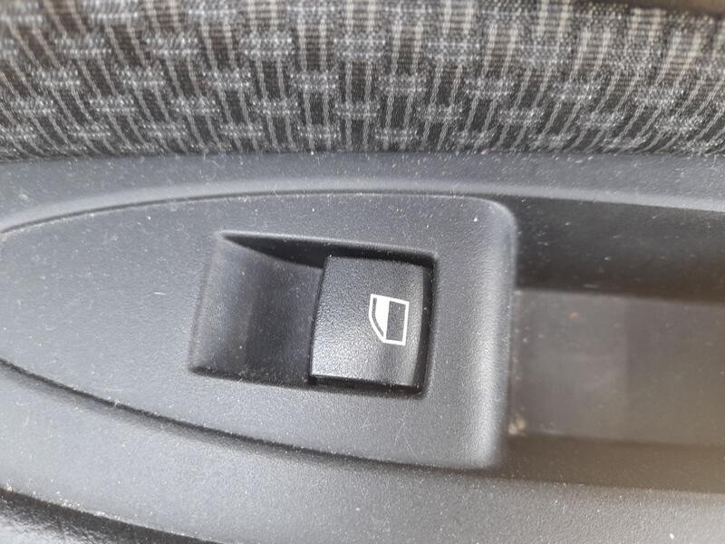 Recambio de mando elevalunas delantero derecho para bmw 2 active tourer (f45) 218 i referencia OEM IAM 61319208107  