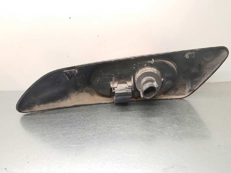 Recambio de piloto lateral izquierdo para iveco daily caja cerrada (1999 =>) referencia OEM IAM   