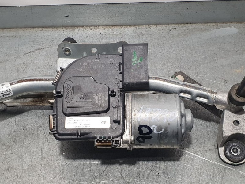 Recambio de motor limpia delantero para ford fiesta (ce1) titanium referencia OEM IAM H1BB17500AD 3397021937 BOSCH