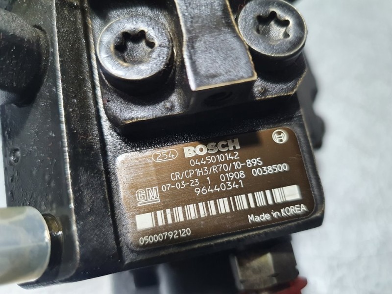 Recambio de bomba alta presion para opel antara cosmo 4x4 referencia OEM IAM 96440341 0445010142 BOSCH