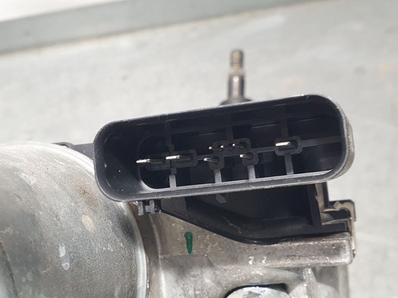 Recambio de motor limpia delantero para ford fiesta (ce1) titanium referencia OEM IAM H1BB17500AD 3397021937 BOSCH