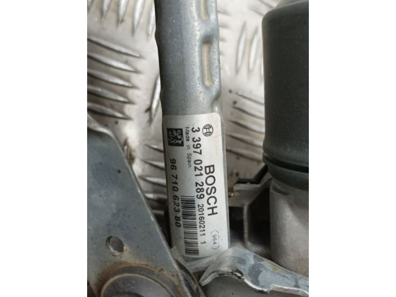 Recambio de motor limpia delantero para peugeot 5008 active referencia OEM IAM 9671062380 3397021289 BOSCH DERECHO