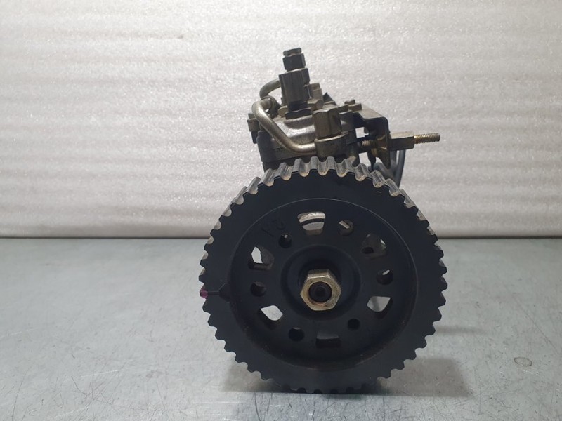 Recambio de bomba alta presion para mazda 323 berl. f/s (bj) 2.0d f active referencia OEM IAM 09650050207 09D011001 