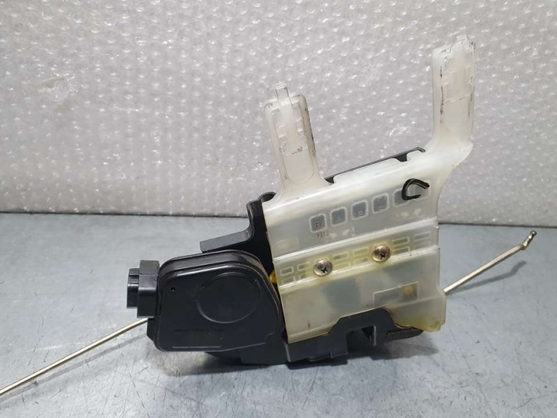 Recambio de cerradura puerta delantera derecha para suzuki vitara se/sv (et) 1.9 d techo metálico xaloc referencia OEM IAM SIN R