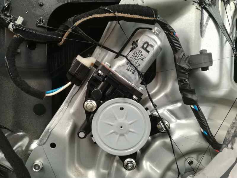 Recambio de elevalunas delantero derecho para kia carnival 2.9 crdi vgt ex i referencia OEM IAM 824604D000 ELECTRICO 2 PINS