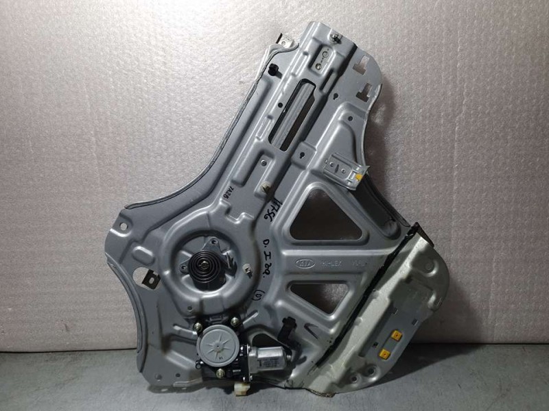 Recambio de elevalunas delantero izquierdo para kia carnival 2.9 crdi vgt ex i referencia OEM IAM 824504D000  ELECTRICO 2 PINES
