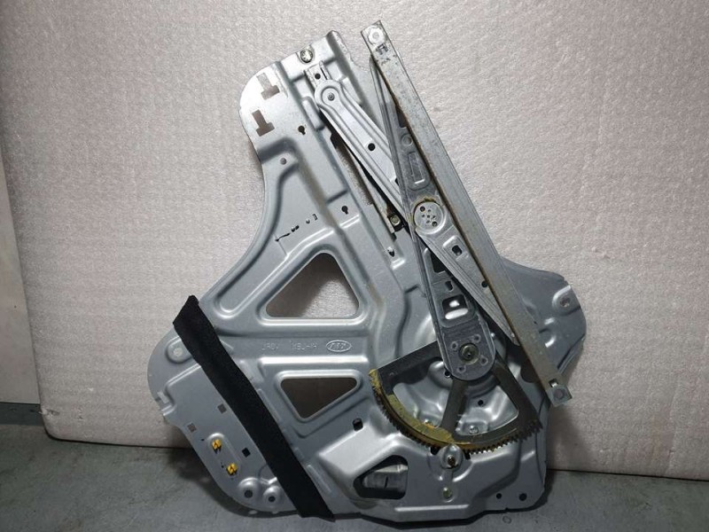 Recambio de elevalunas delantero izquierdo para kia carnival 2.9 crdi vgt ex i referencia OEM IAM 824504D000  ELECTRICO 2 PINES