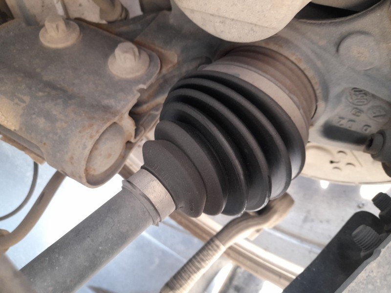 Recambio de transmision delantera izquierda para peugeot 308 ii (lb_, lp_, lw_, lh_, l3_) 1.6 hdi 100 referencia OEM IAM 9677561