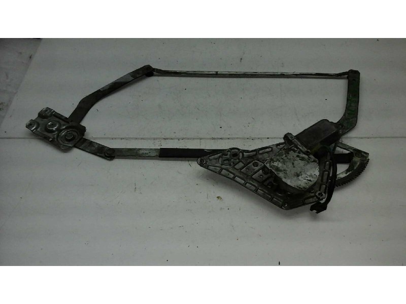 Recambio de elevalunas delantero derecho para ford escort berlina c referencia OEM IAM 013082138 ELECTRICO 2 PINS