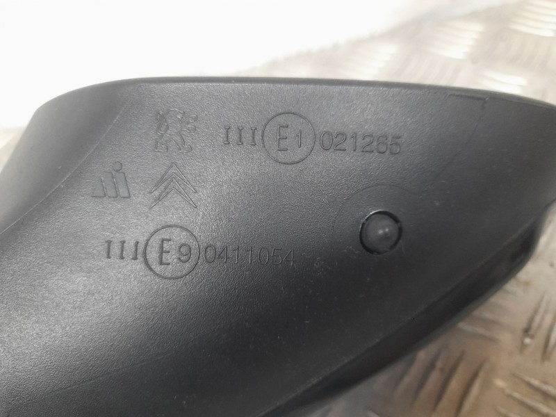 Recambio de retrovisor derecho para citroën c4 cactus 1.2 vti 82 referencia OEM IAM 021265  0411054
