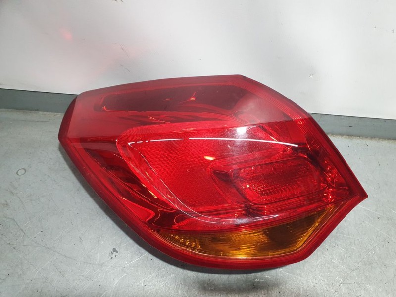 Recambio de piloto trasero izquierdo para opel astra j lim. sport referencia OEM IAM 13306453  EXTERIOR