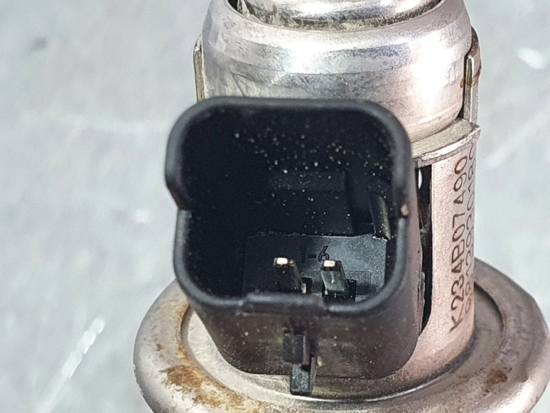 Recambio de inyector adblue para peugeot rifter active standard referencia OEM IAM 9813930180  