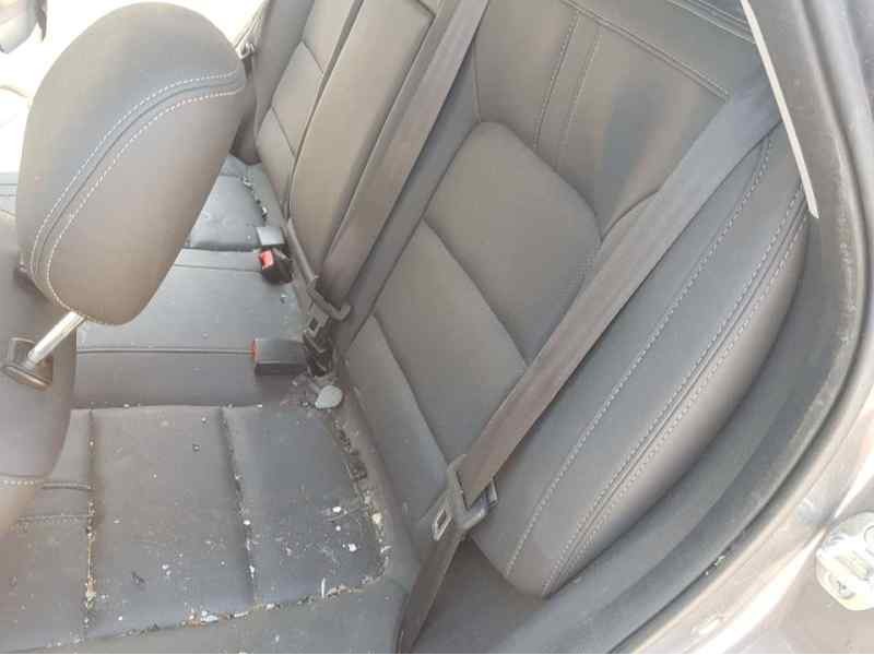 Recambio de asientos traseros para dr 4.0 ev referencia OEM IAM   