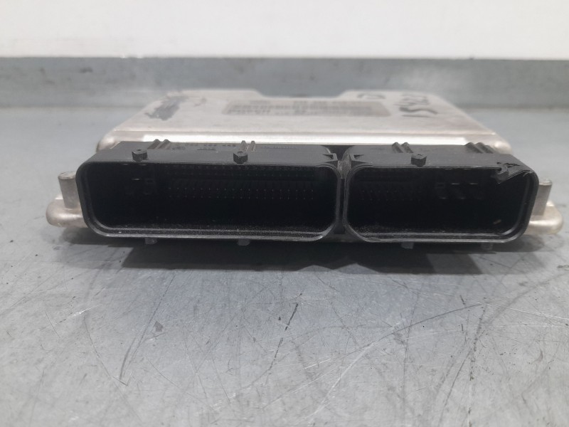 Recambio de centralita motor uce para seat cordoba berlina (6l2) signo/a referencia OEM IAM 038906019KT 0281011219 BOSCH