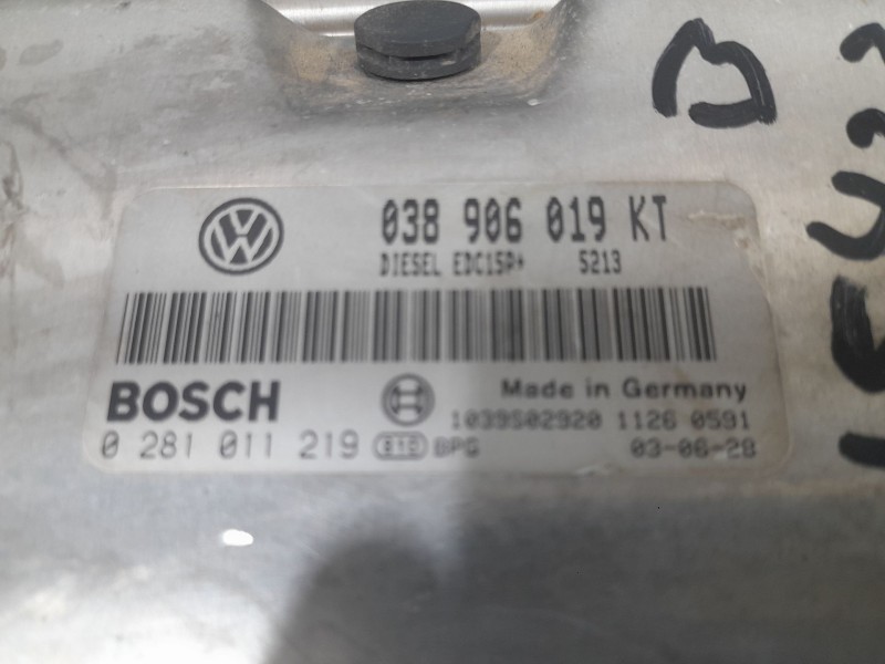 Recambio de centralita motor uce para seat cordoba berlina (6l2) signo/a referencia OEM IAM 038906019KT 0281011219 BOSCH
