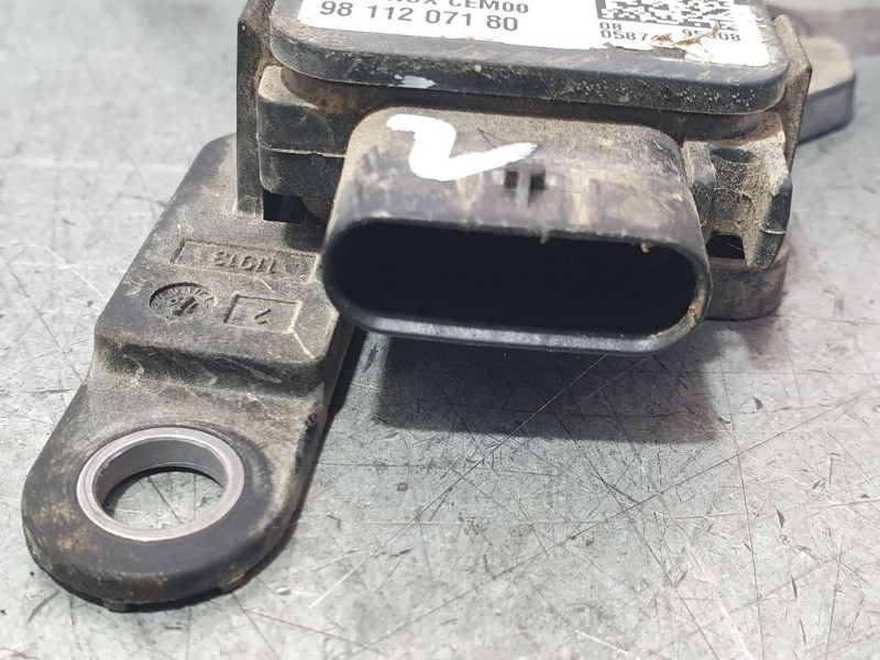 Recambio de sonda lambda para peugeot rifter active standard referencia OEM IAM 9811207180 028100685854 BOSCH