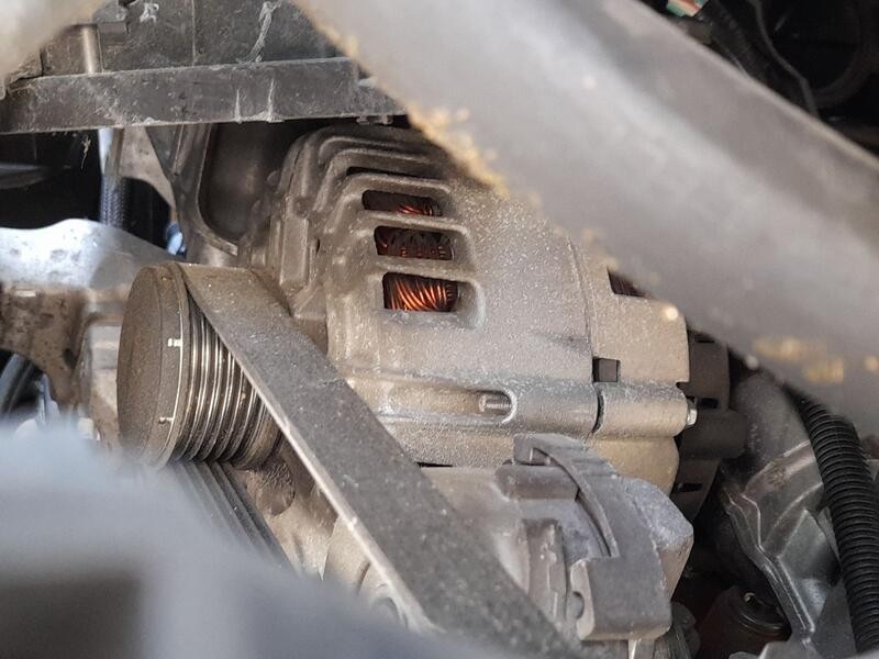 Recambio de alternador para citroën ds5 2.0 hdi 165 referencia OEM IAM 9803750980  