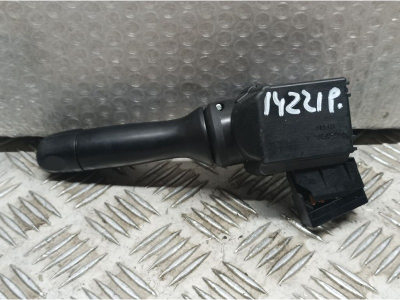 Recambio de mando limpia para toyota yaris active referencia OEM IAM 846520D031  