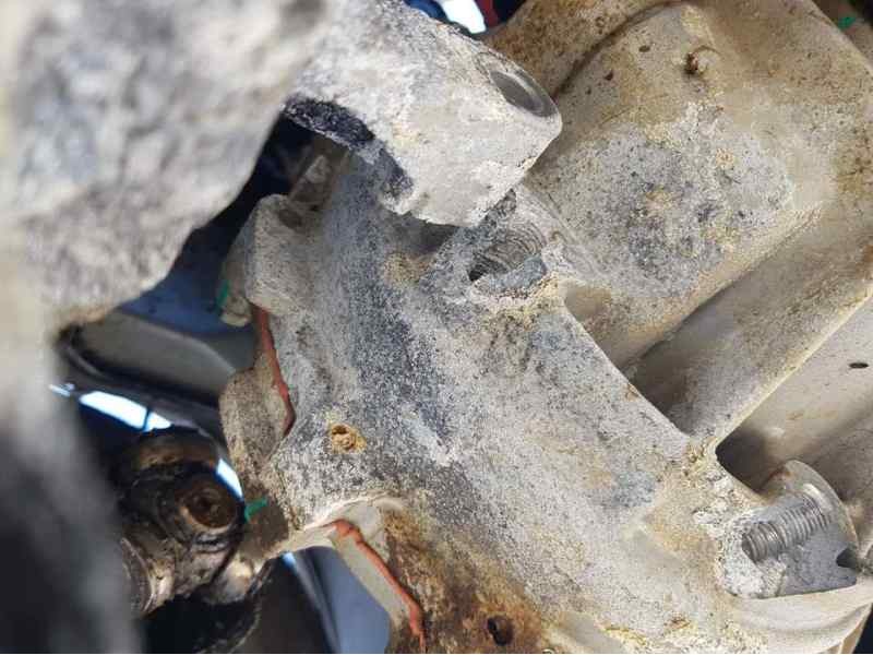 Recambio de caja cambios para dr 4.0 ev referencia OEM IAM   SOPORTE ROTO TOCADA